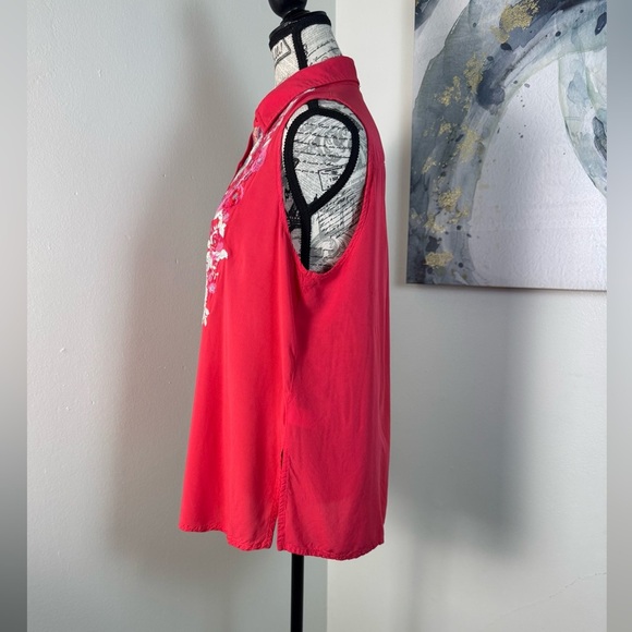 ANDREE BY UNIT Coral Floral Embroidered Button down Blouse - Picture 5 of 9